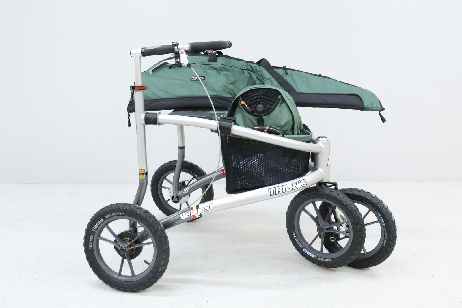 Rollator/Veloped, Trionic Jakt 14er, terränggående rollator, med vapenfodral, ryggsäck och överdrag