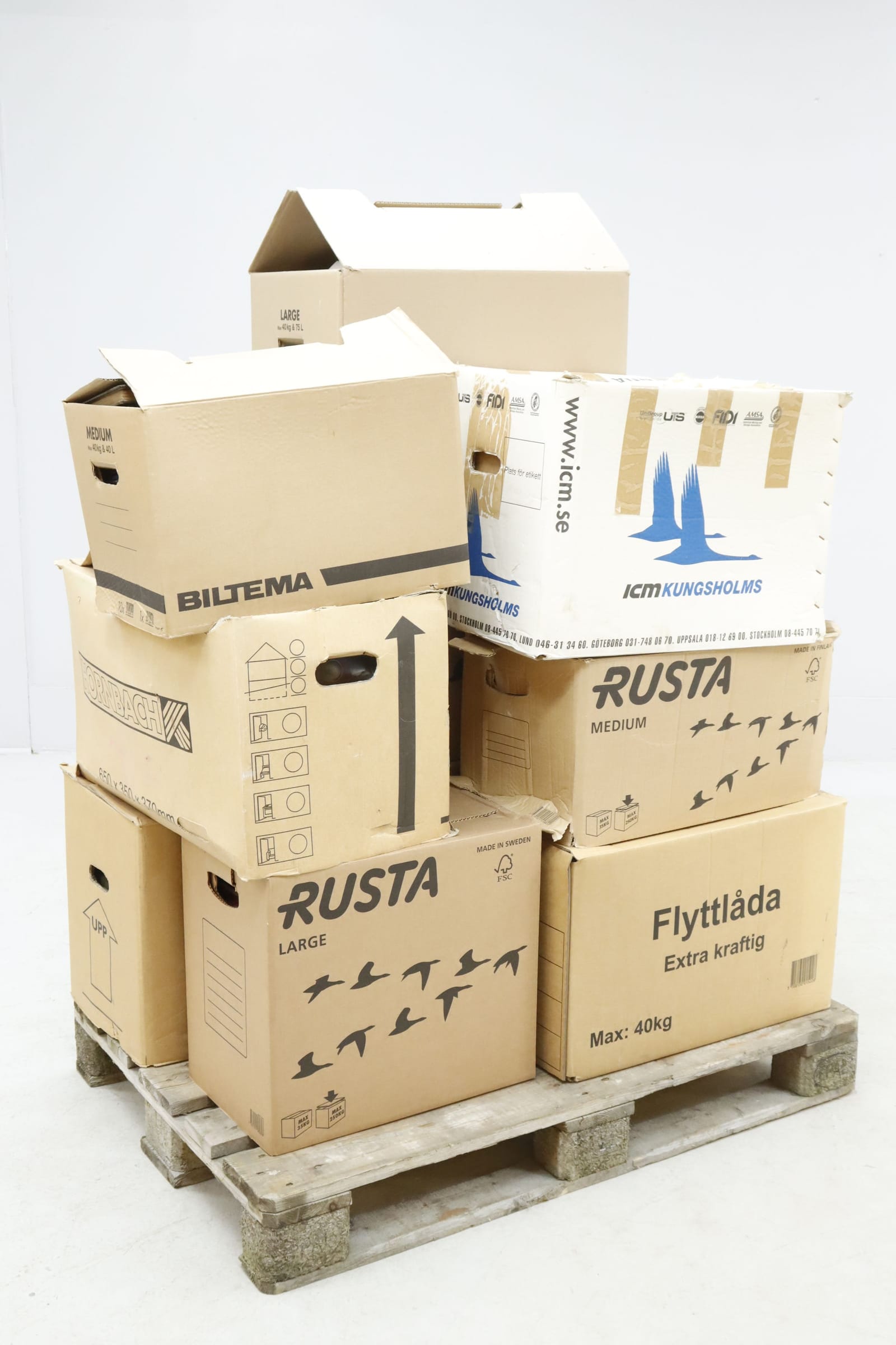 Stort parti frimärken