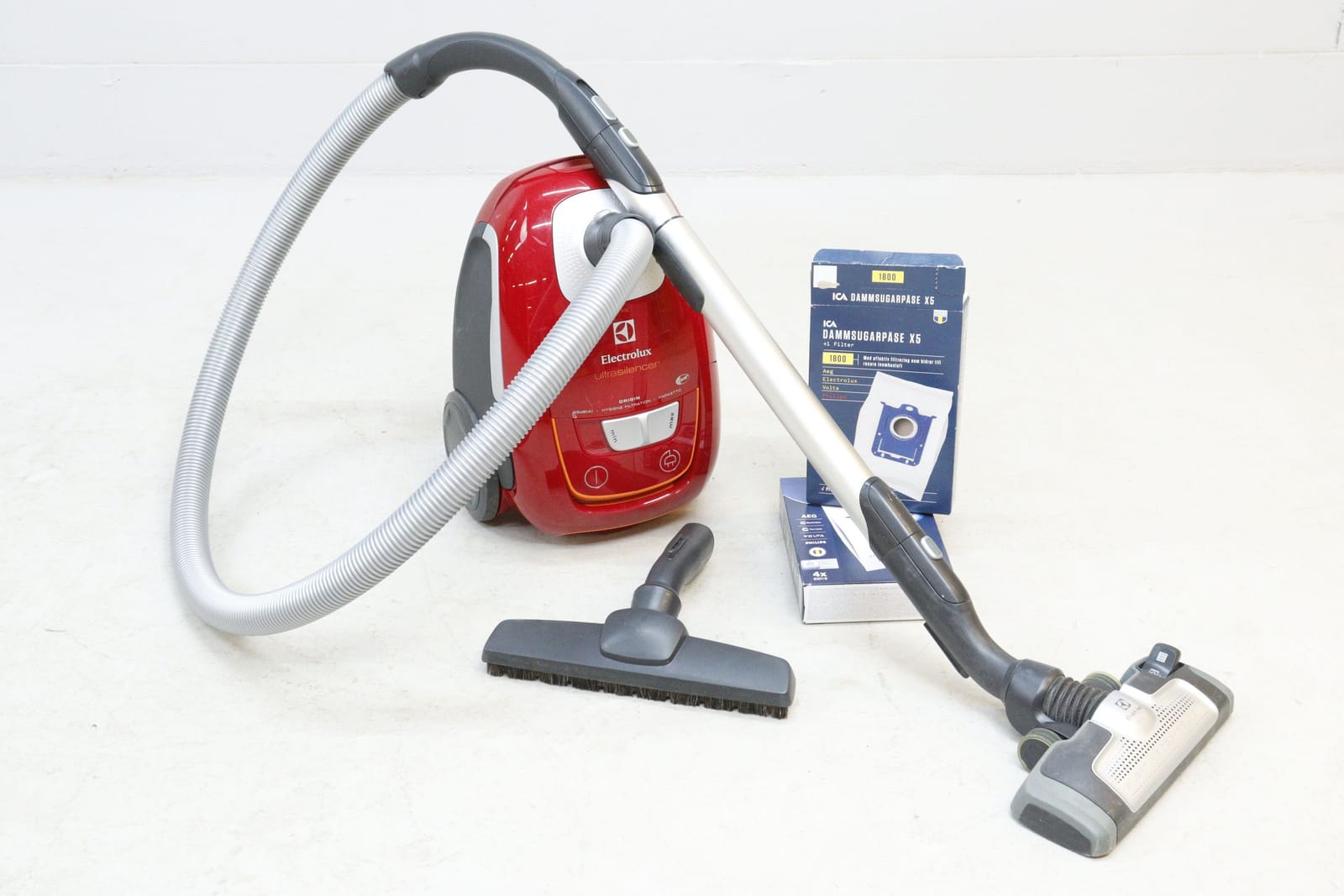 Dammsugare, Electrolux Ultra Silencer, med tillbehör
