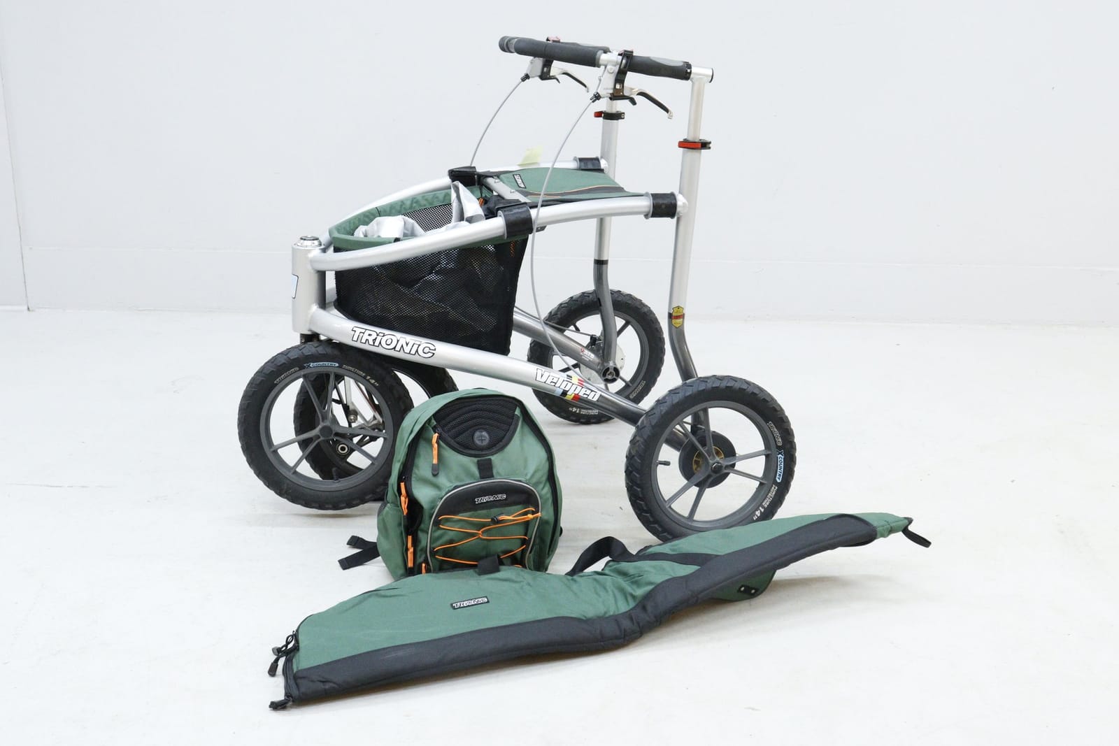 Rollator/Veloped, Trionic Jakt 14er, terränggående rollator, med vapenfodral, ryggsäck och överdrag