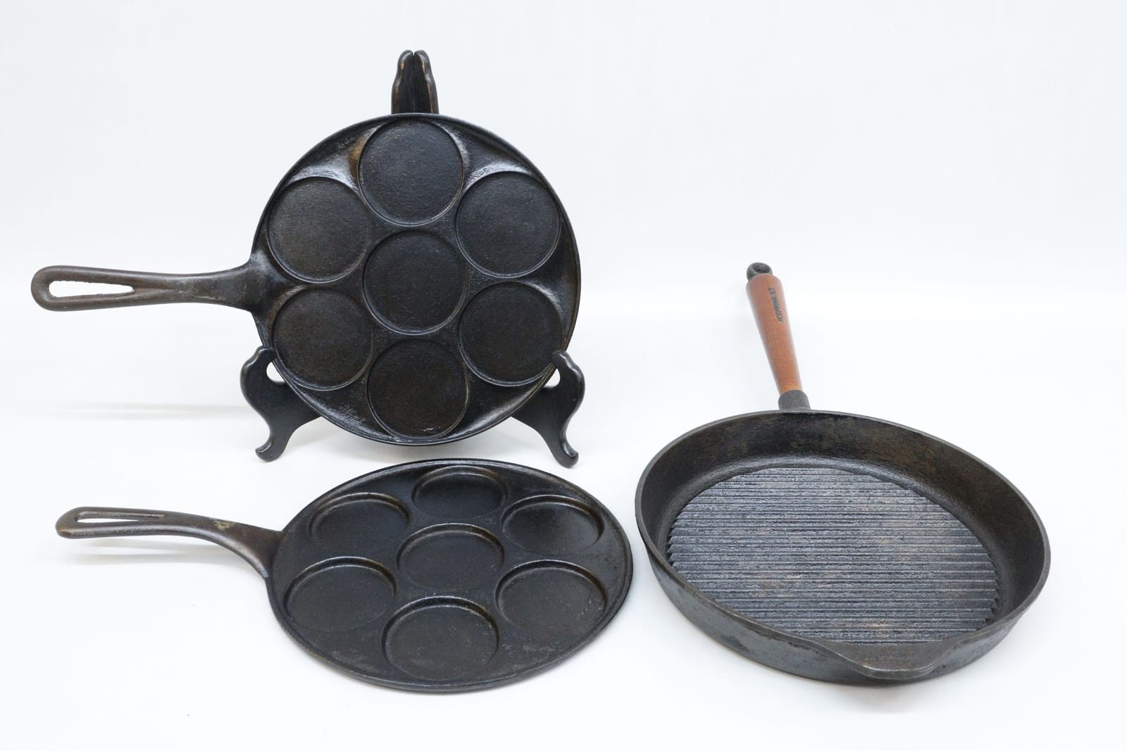 Grillpanna, Skeppshult, samt 2 plättjärn, gjutjärn