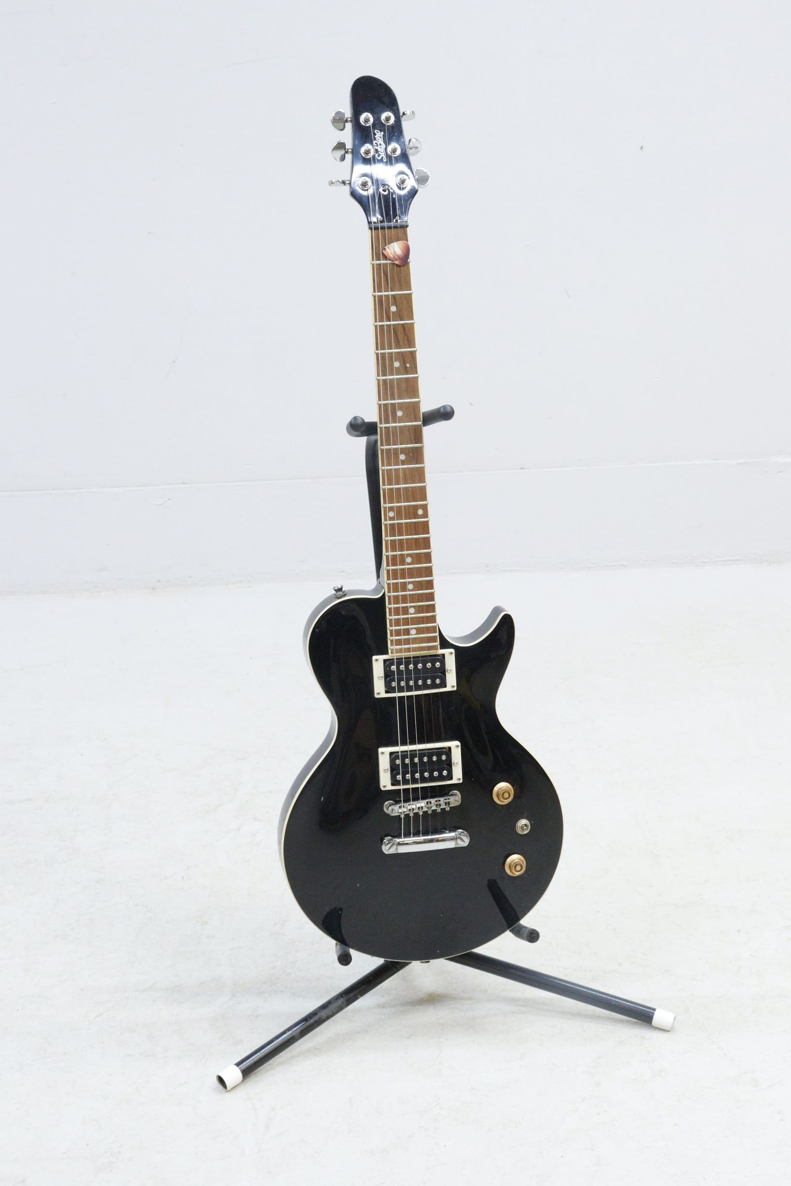 Elgitarr SubZero med stativ