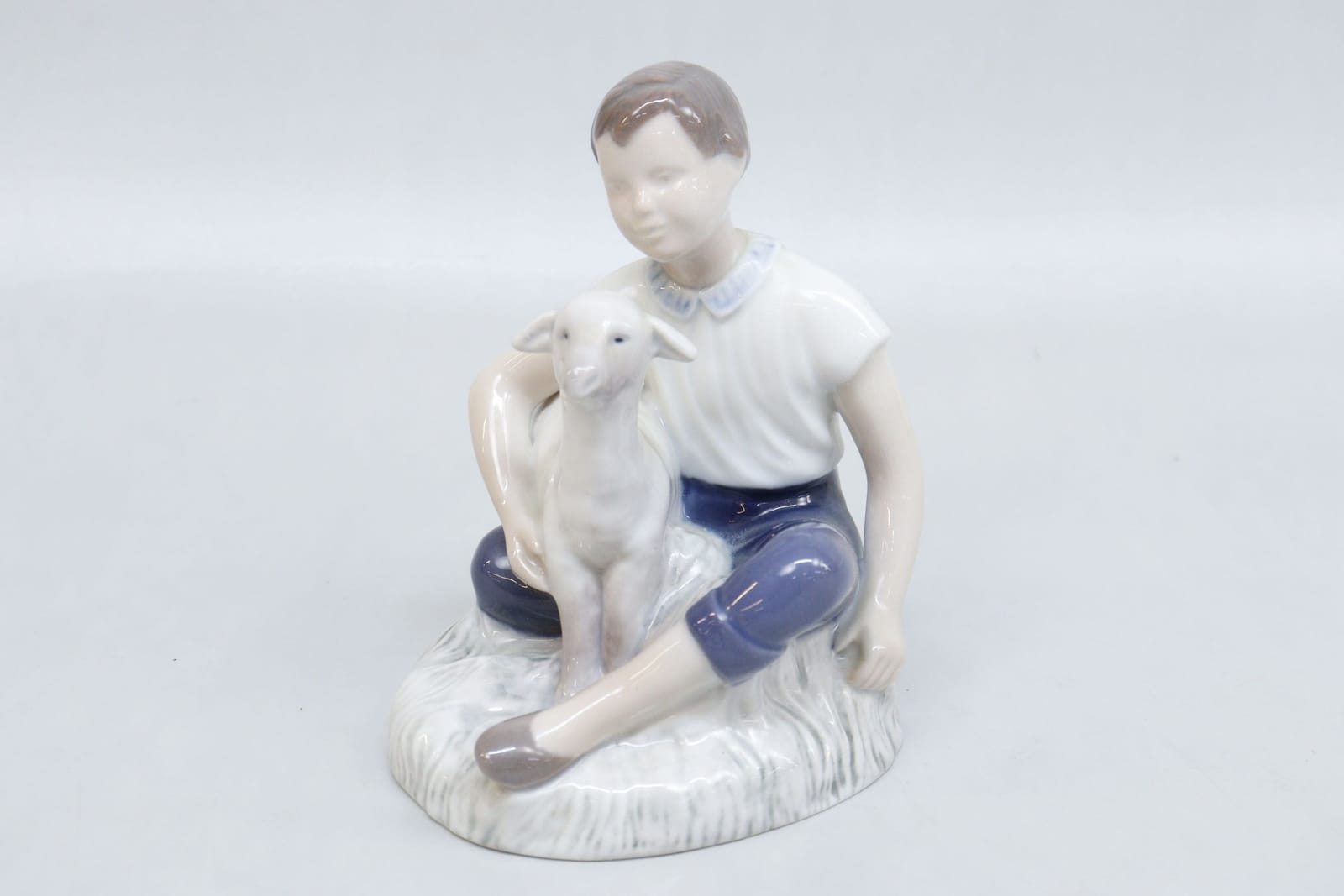 Figurin, B&G, flicka med lamm