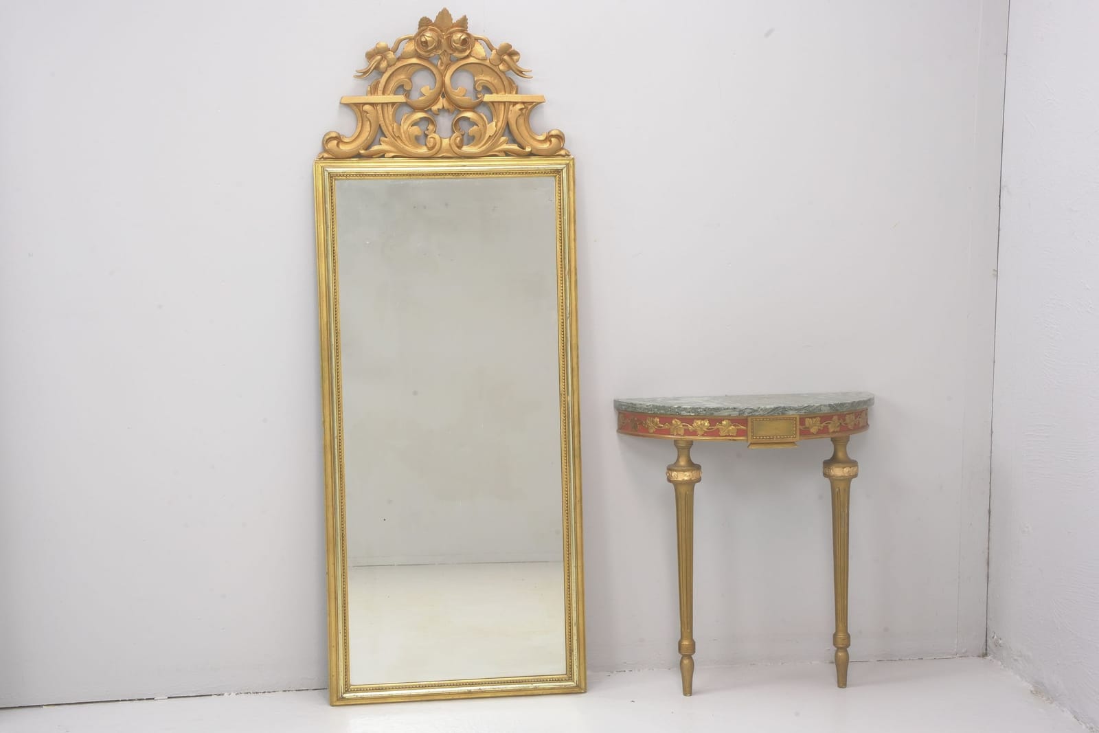 SPEGEL med KONSOLBORD, gustaviansk stil, 1900-tal