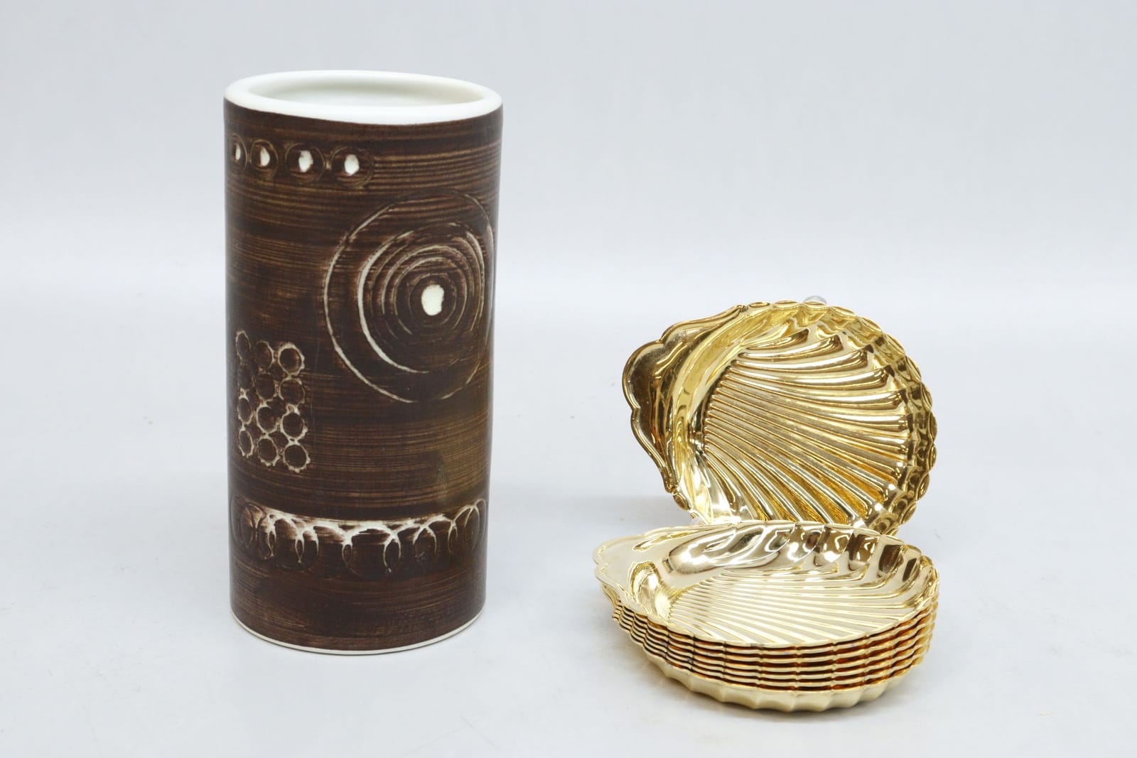 Vas, "Sarek", Olle Alberius, Rörstrand, samt coasters, 8st