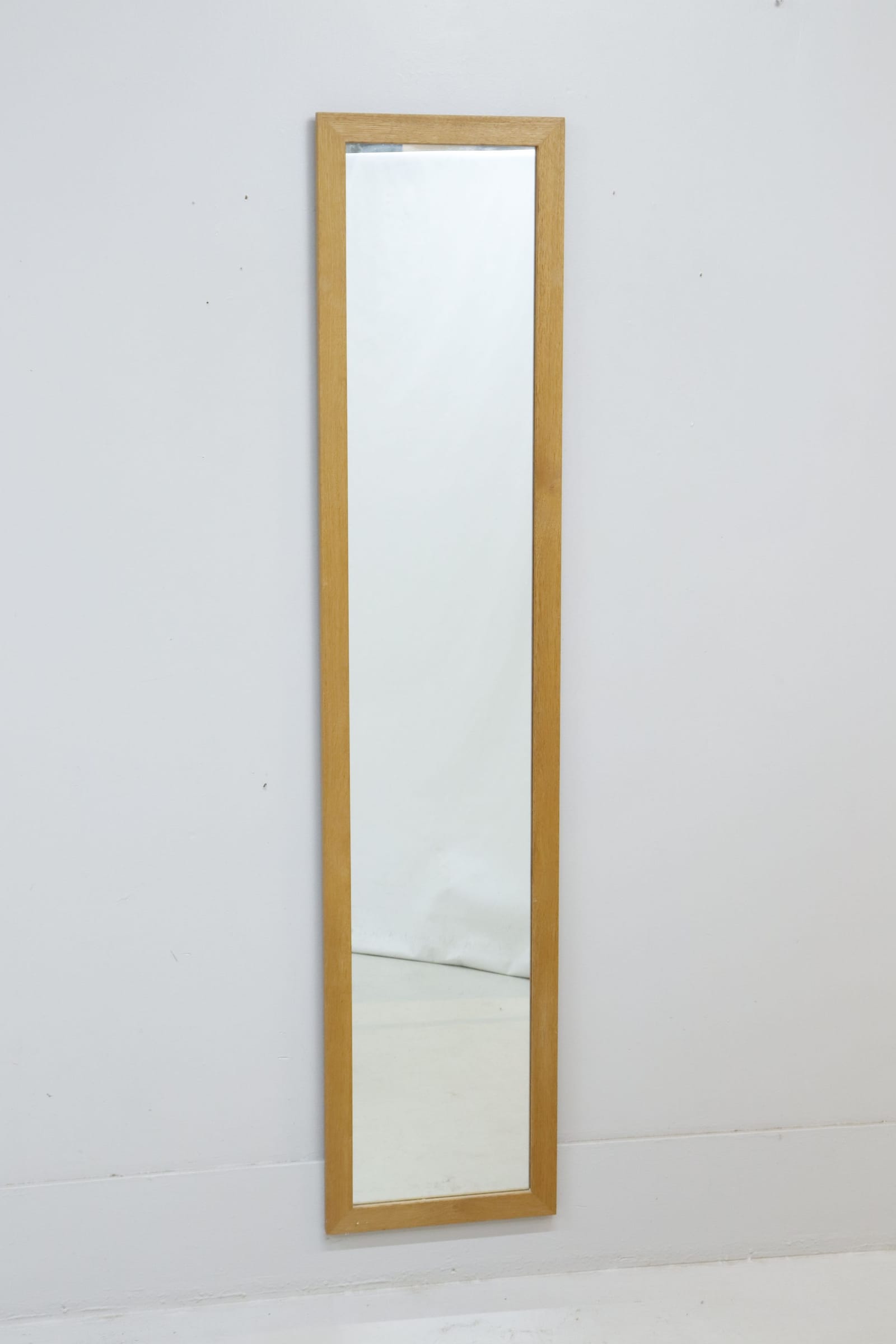 Spegel, ljus ek
