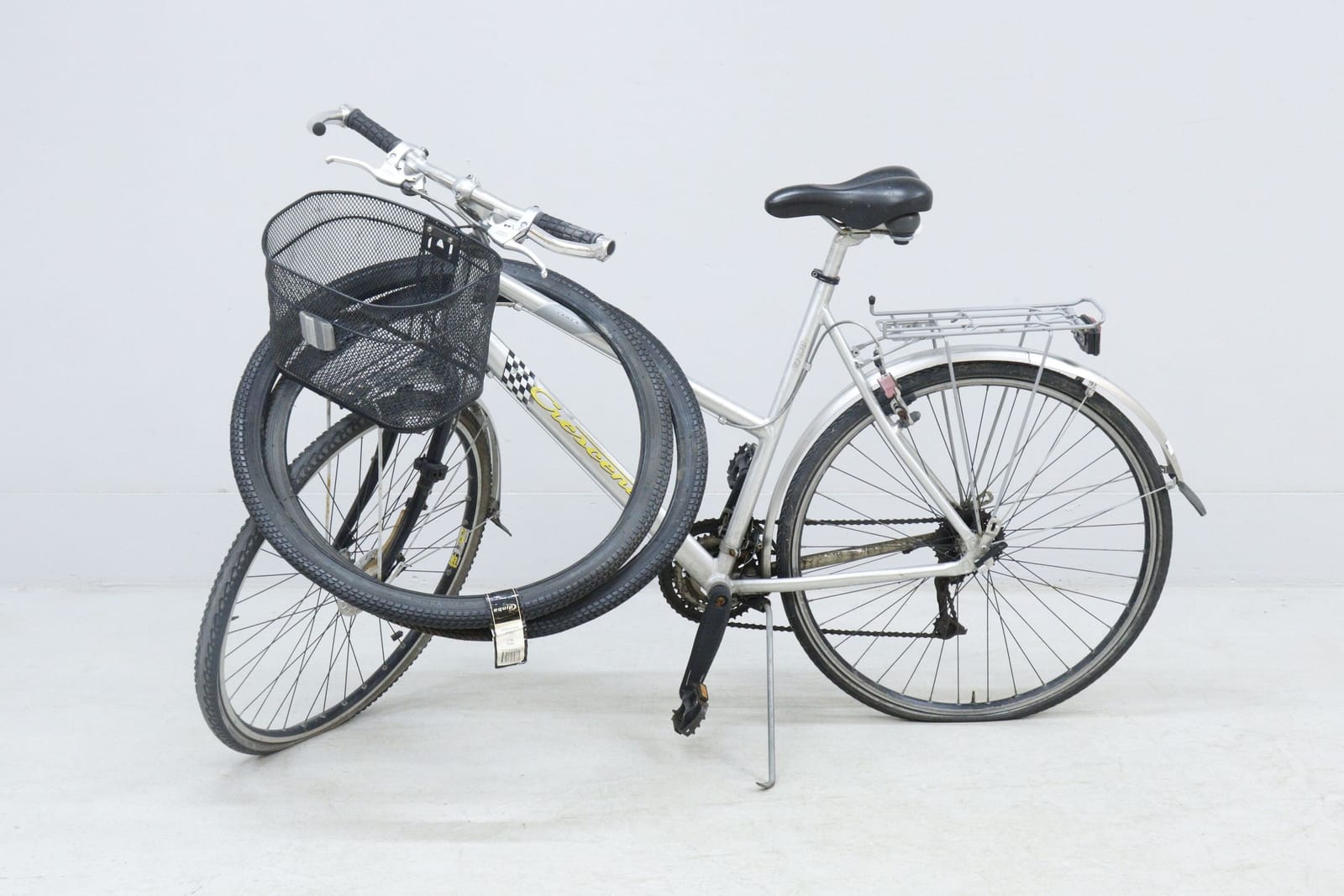 Damcykel, Crescent, 24 växlar, med nya däck, 23"