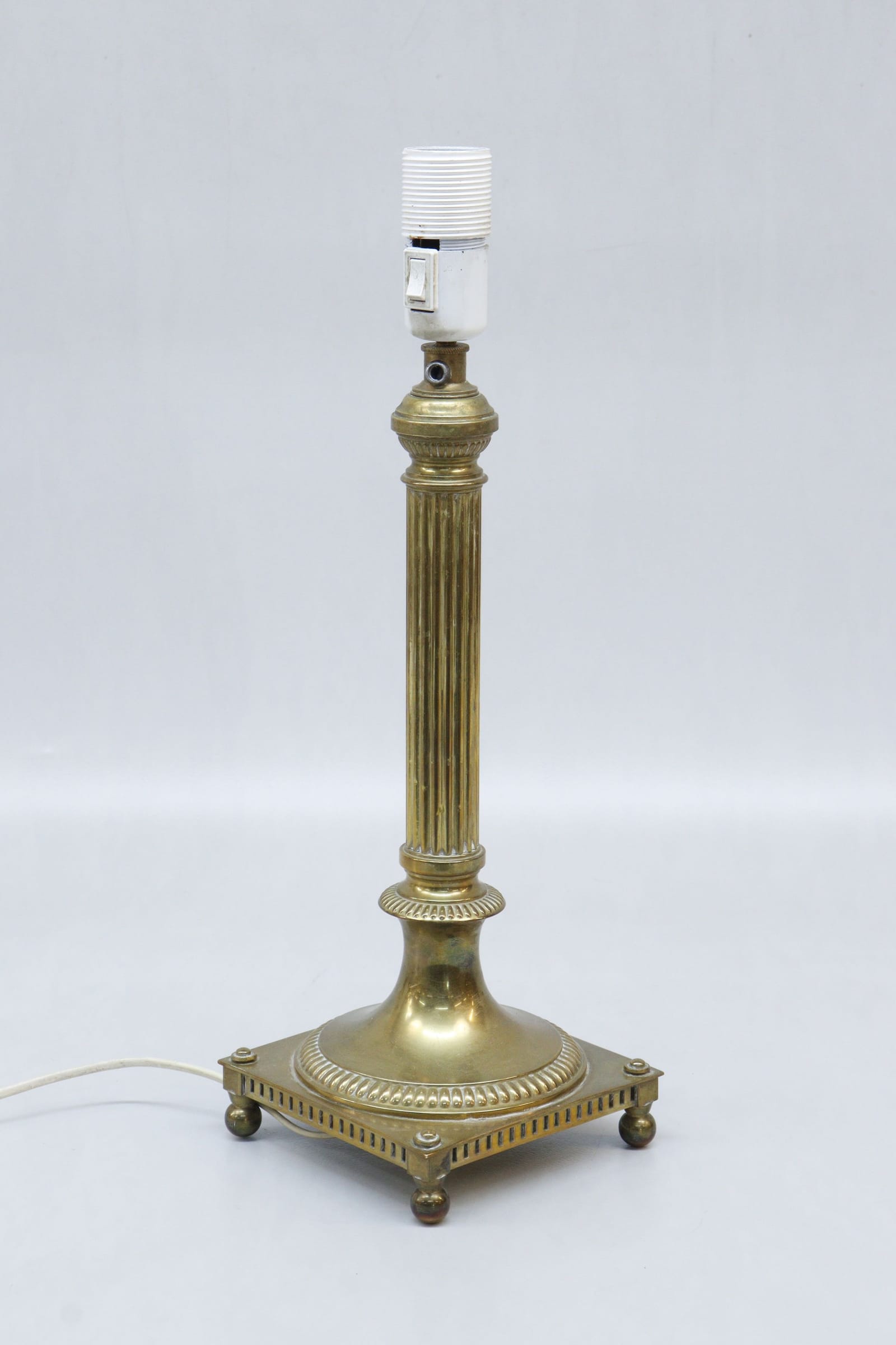 Bordslampa, mässing