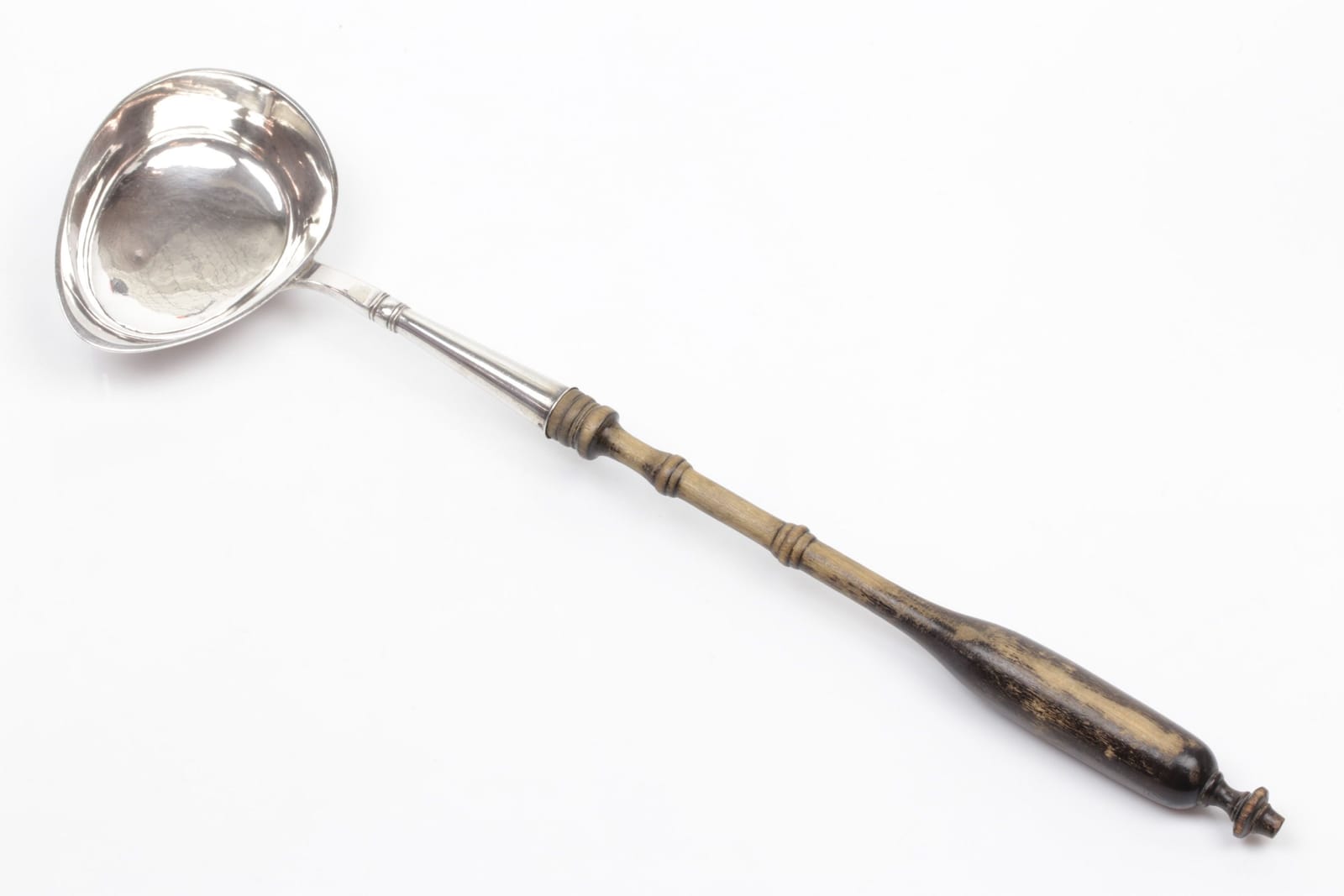 OTTO WILHELM KJELLBERG, soppslev, silver med handtag i trä, Västerås, 1858