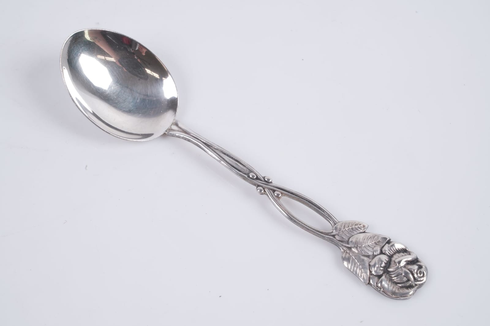KAFFESKEDAR, 6 st, silver, genombruten dekor av ros, Nenson Aktiebolaget, Stockholm, 1950, ca 65,00 g
