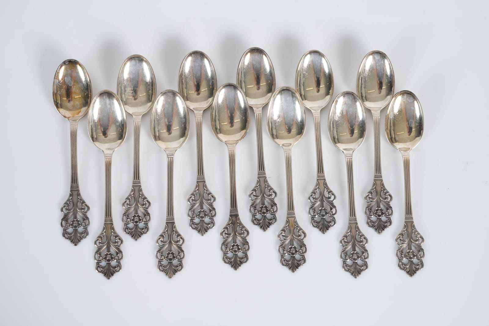 KAFFESKEDAR, 12 st, silver, "Viking Rose", Thorvald Marthinsen Sølvvarefabrikk, Norge, ca 120 g