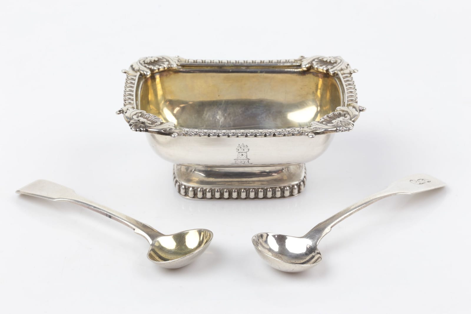 KRYDDKAR, silver, London, 1810, samt KRYDDSKEDAR, 2 st, silver, London, ca 122,34 g