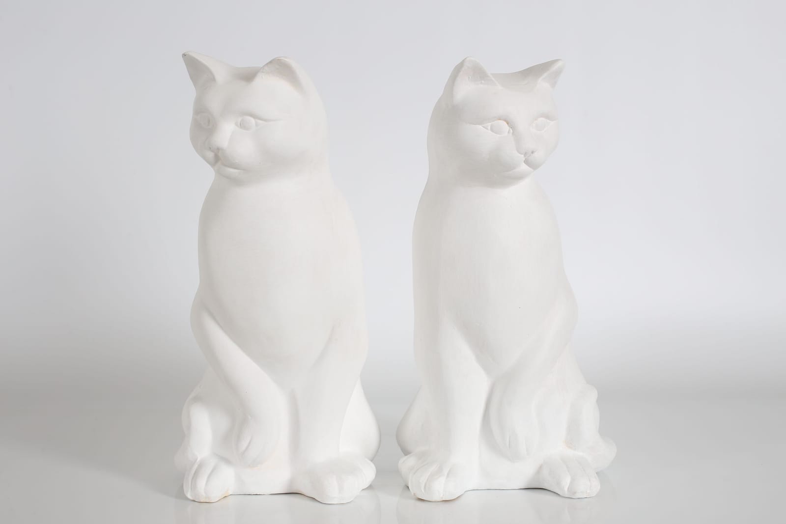 FIGURINER, 2 st, keramik, orientaliska, 1900/2000-tal