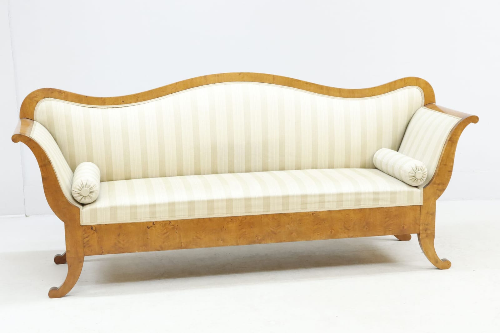 Stor soffa, Karljohan-stil