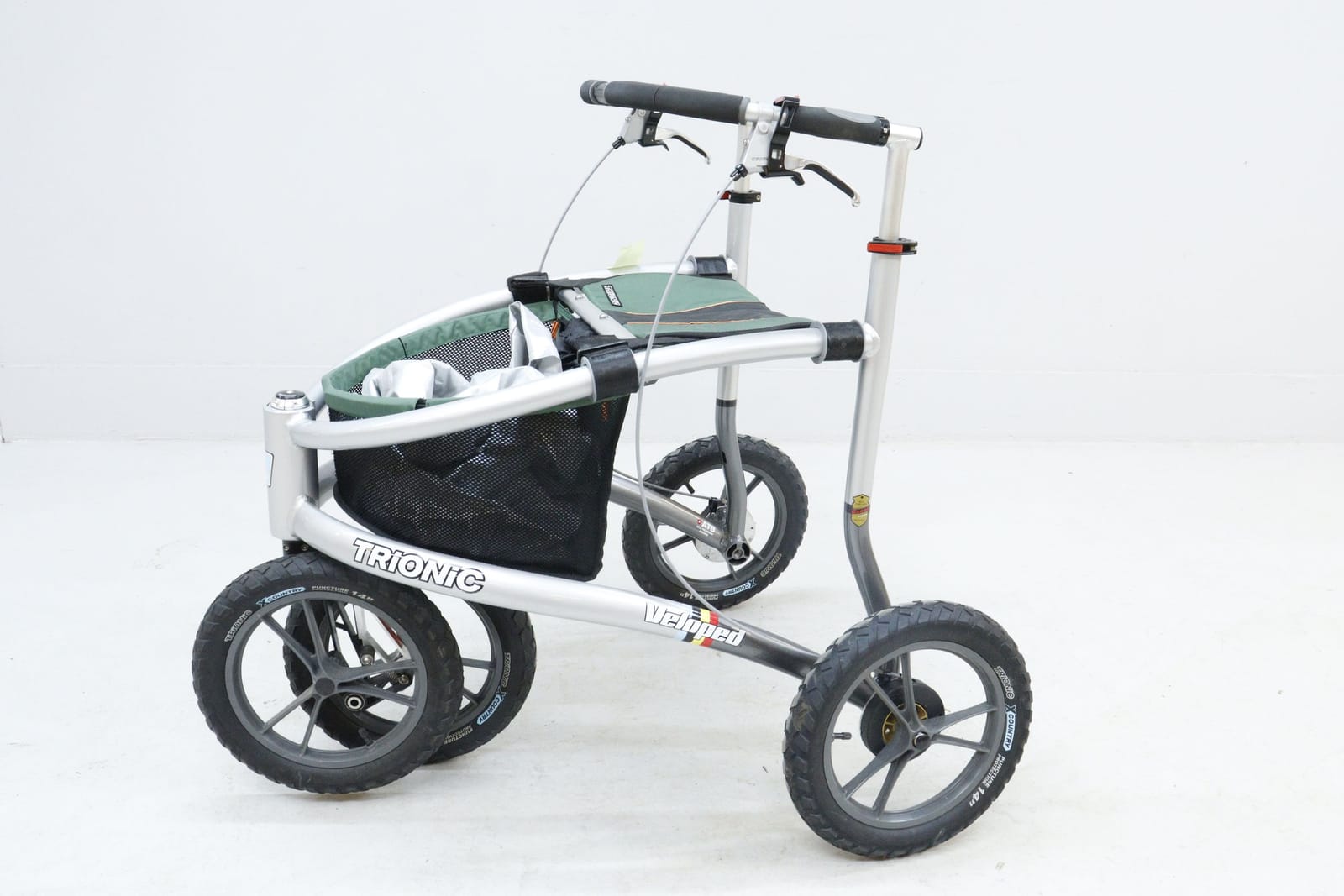 Rollator/Veloped, Trionic Jakt 14er, terränggående rollator, med vapenfodral, ryggsäck och överdrag