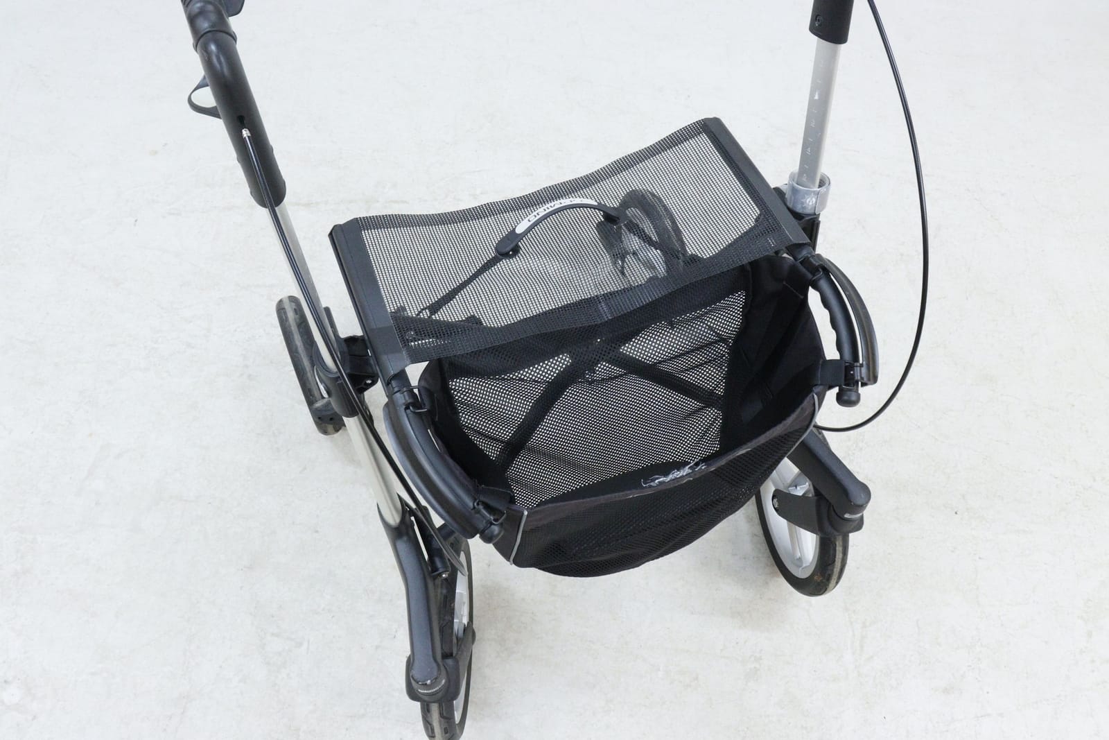 Rollator, Gemino 60, med sits och korg
