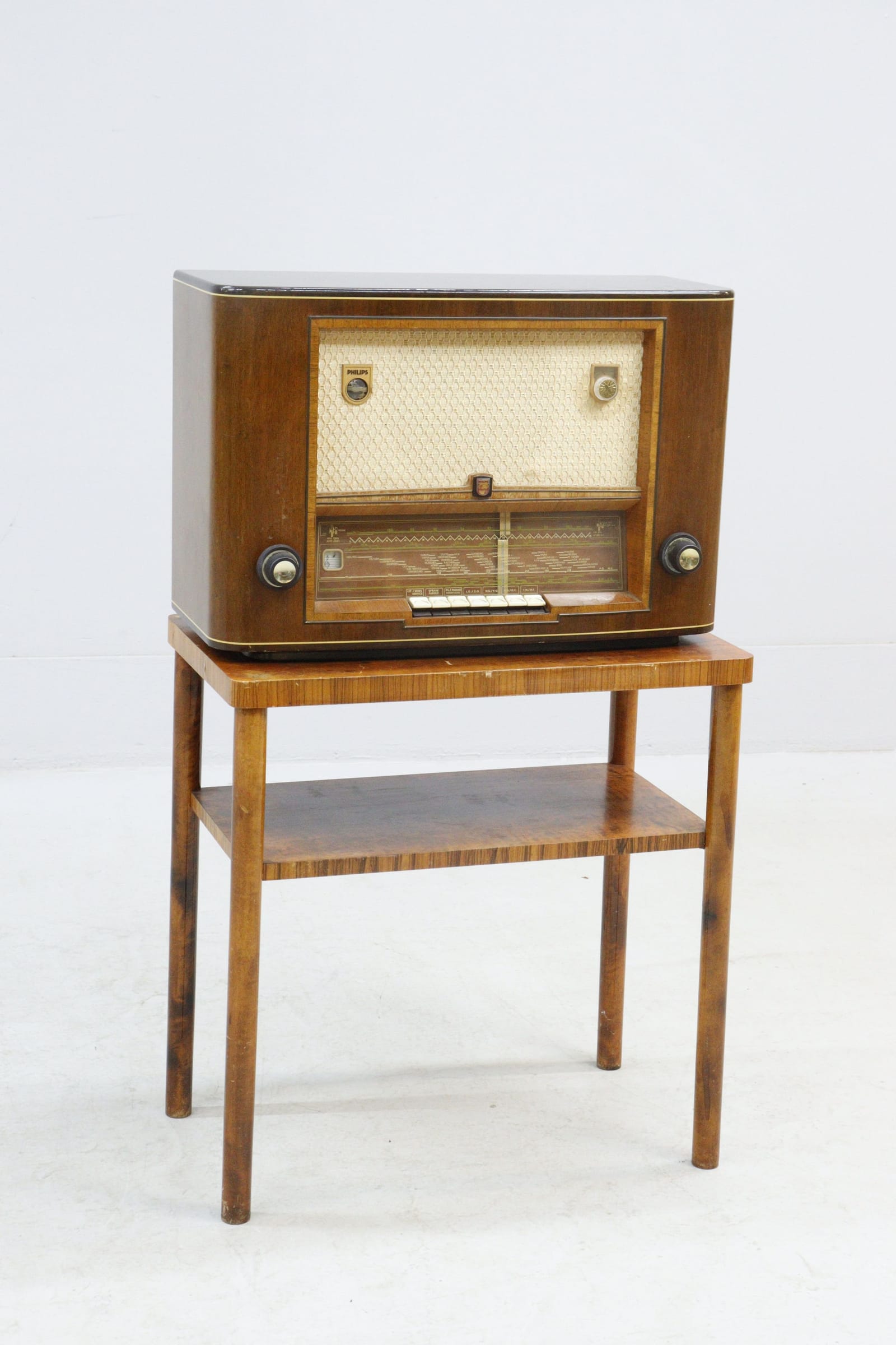 Radio på radiobord, Philips