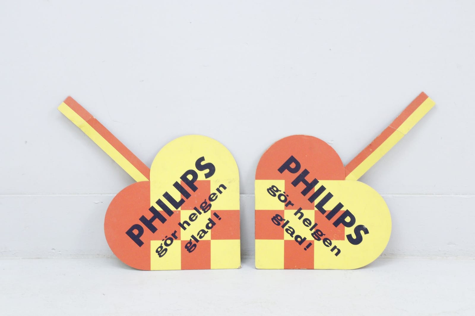 Reklamskyltar, 2st, Philips gör helgen glad!, dubbelsidiga, papp