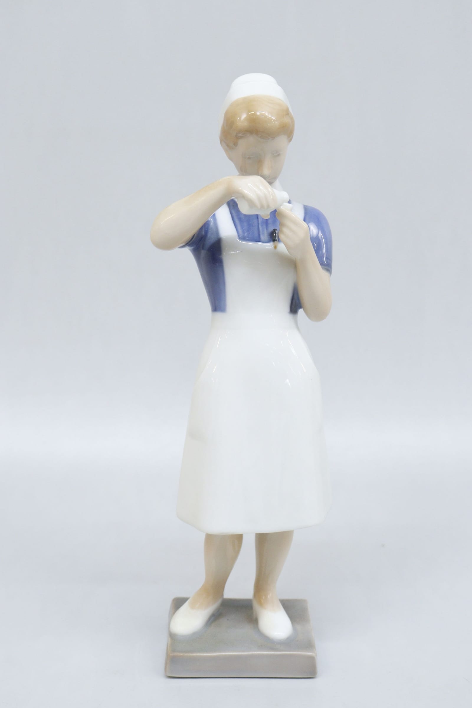 Figurin, B&G, sköterska