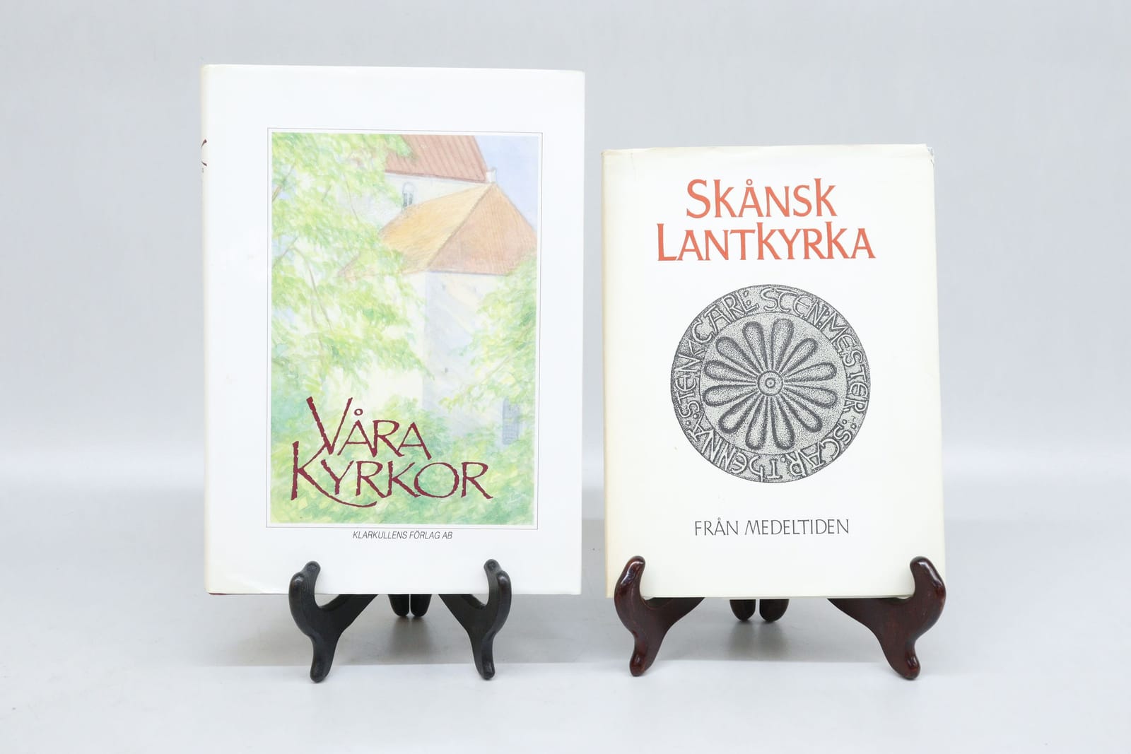 Böcker, 2st, om kyrkor, bla Skånska lantkyrka
