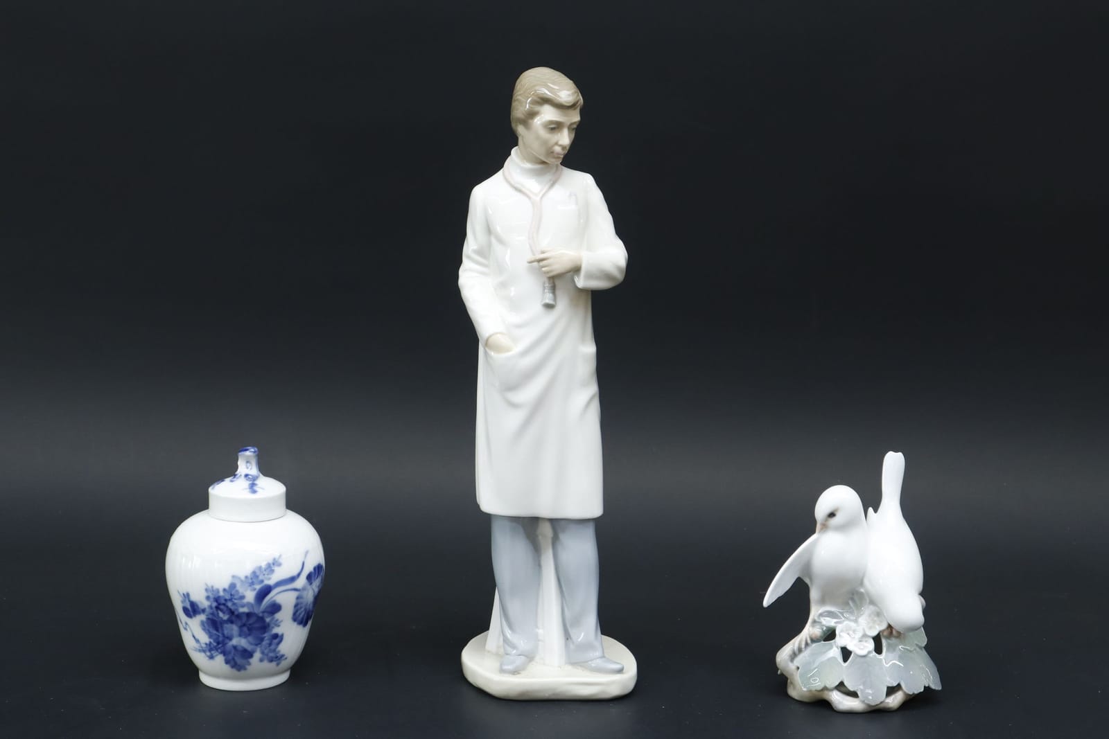 Lockurna och figuriner, 2st, bla Royal Copenhagen