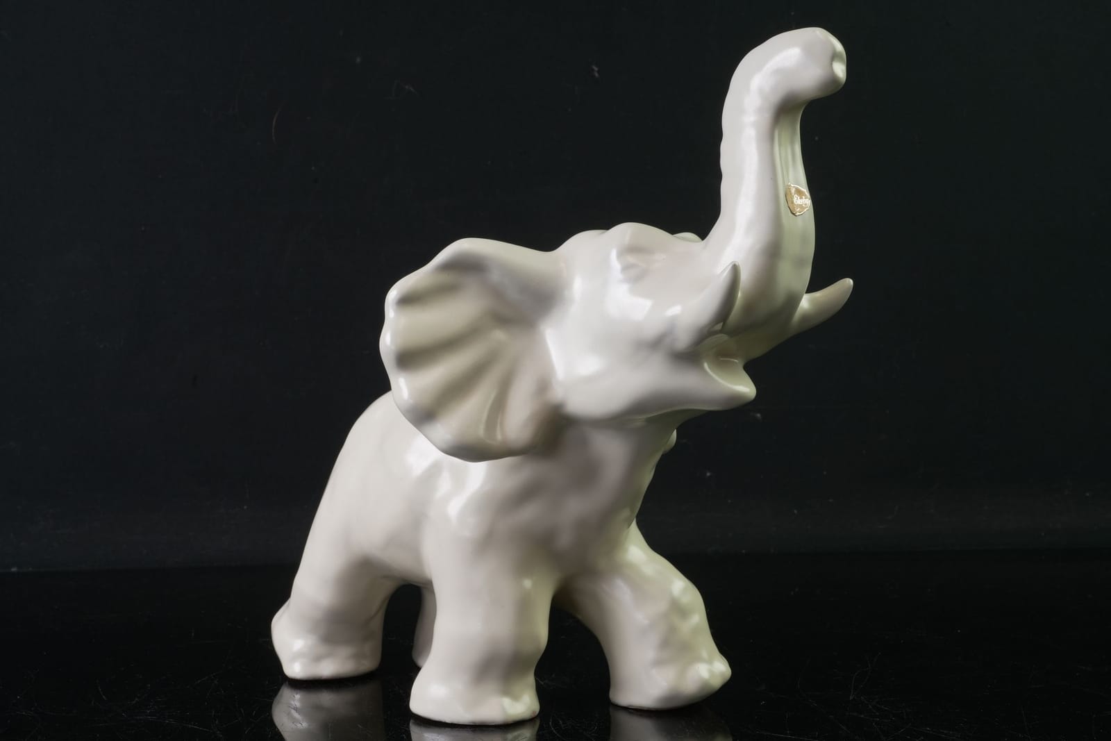 VICKE LINDSTRAND (1904-1983), figurin, "Elefant", Upsala-Ekeby