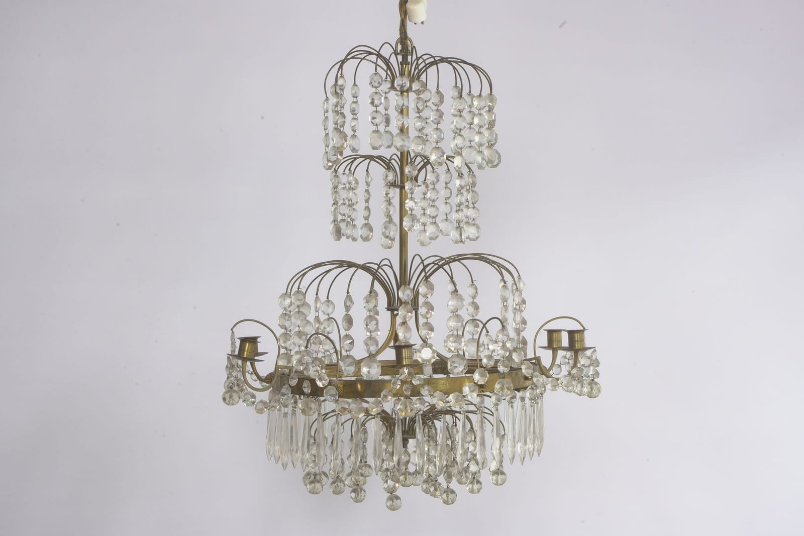 LJUSKRONA för sex ljus, mässing, gustaviansk stil, 1900-talets förra hälft