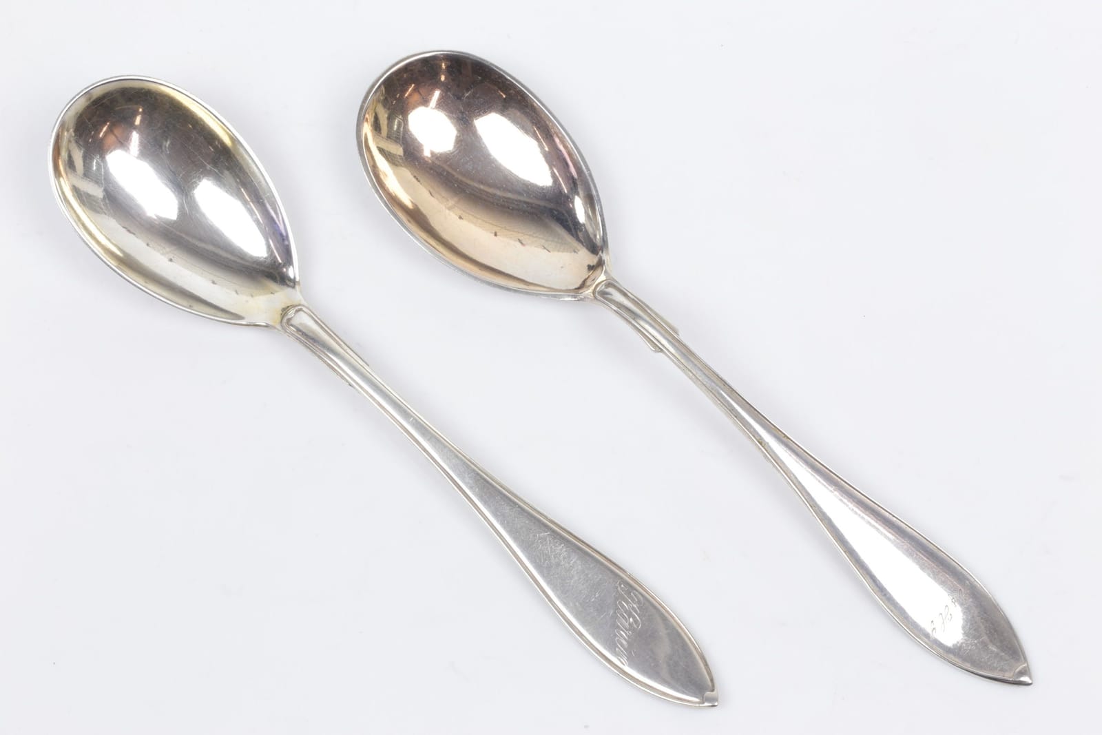 SERVERINGSSKEDAR, 2 st, snarlika, silver, "Svensk spetsig", C E Hallengren resp. J G Hentzell, ca 90,90 g