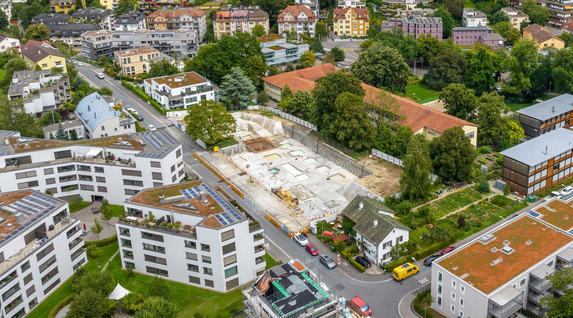 4037 230816 Thujastrasse Drohne 3