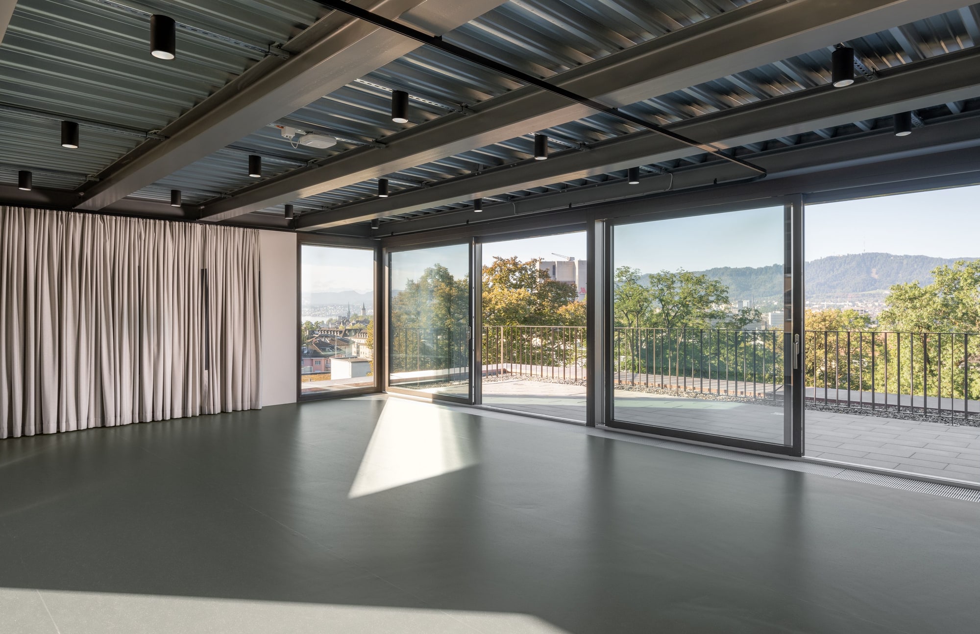 4003 231112 Cajos Kurvenstrasse4