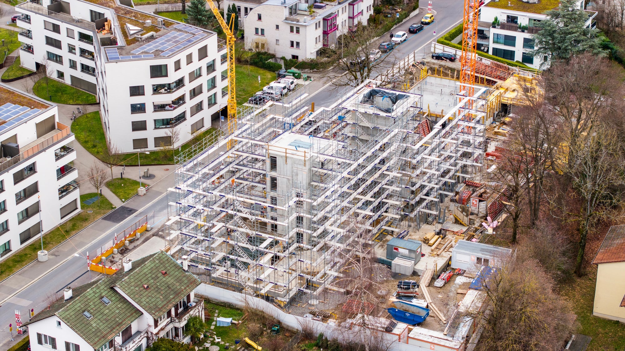 4037 D8 240228 Cajos Thujastrasse 2