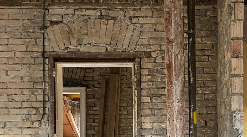 4045 D5 240117 2 Door Cinema Club Ausschnitt 45 30