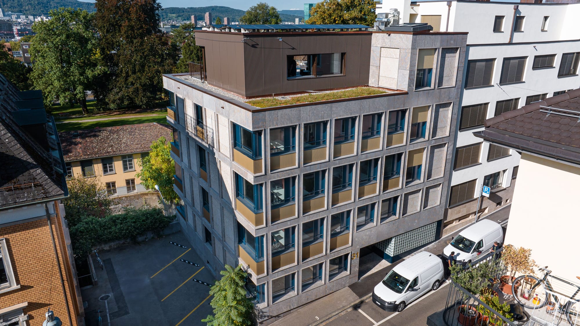 4003 231112 Cajos Kurvenstrasse3