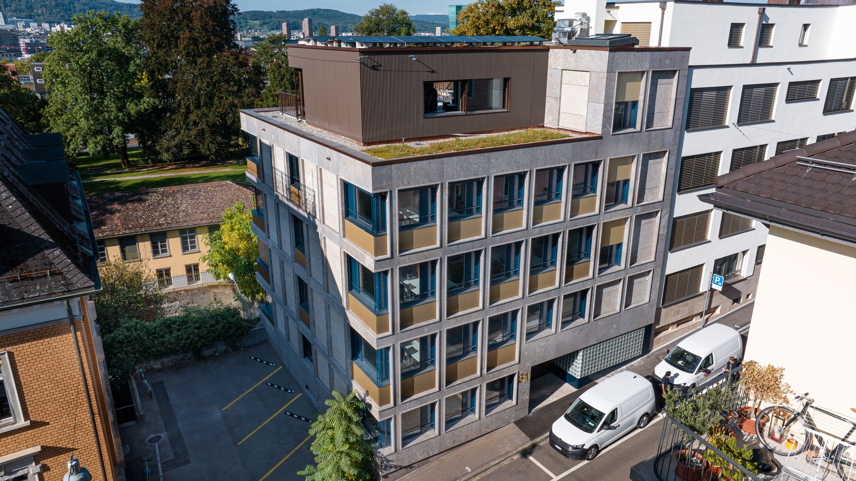 4003 231112 Cajos Kurvenstrasse3