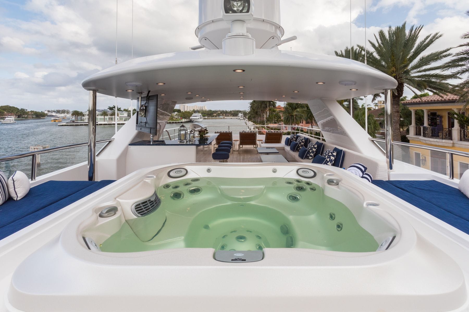 TANZANITE_Lo-4272-credit Quin BISSET.jpg