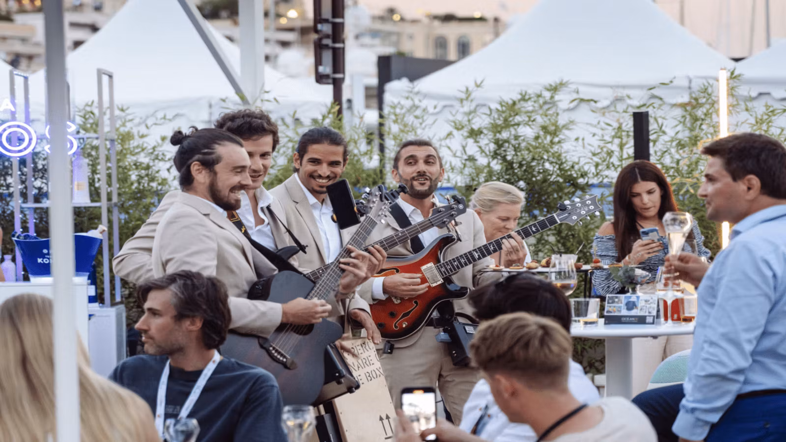 Cocktail Soiree with Champagne Vidoré