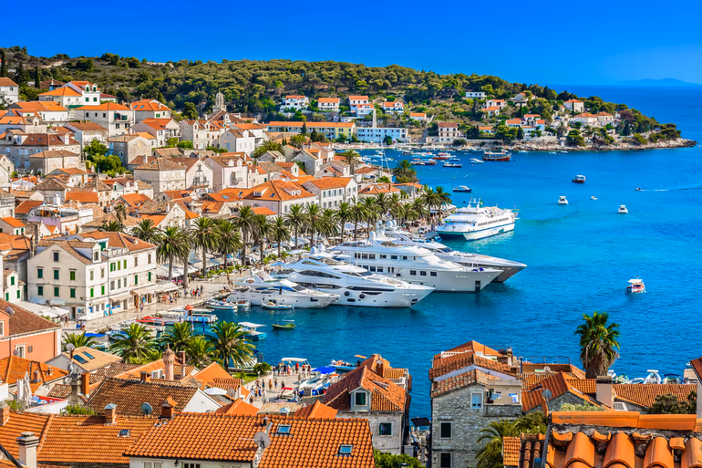 Te Vega, Sušac Island