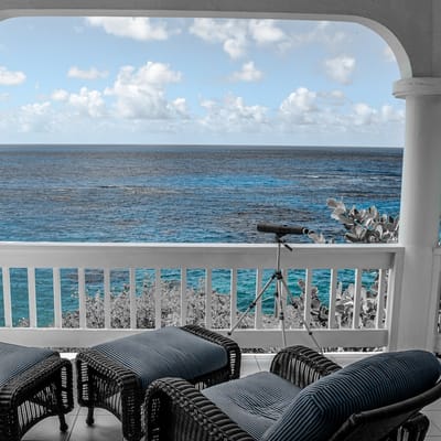 Oceanfront Luxury Suite