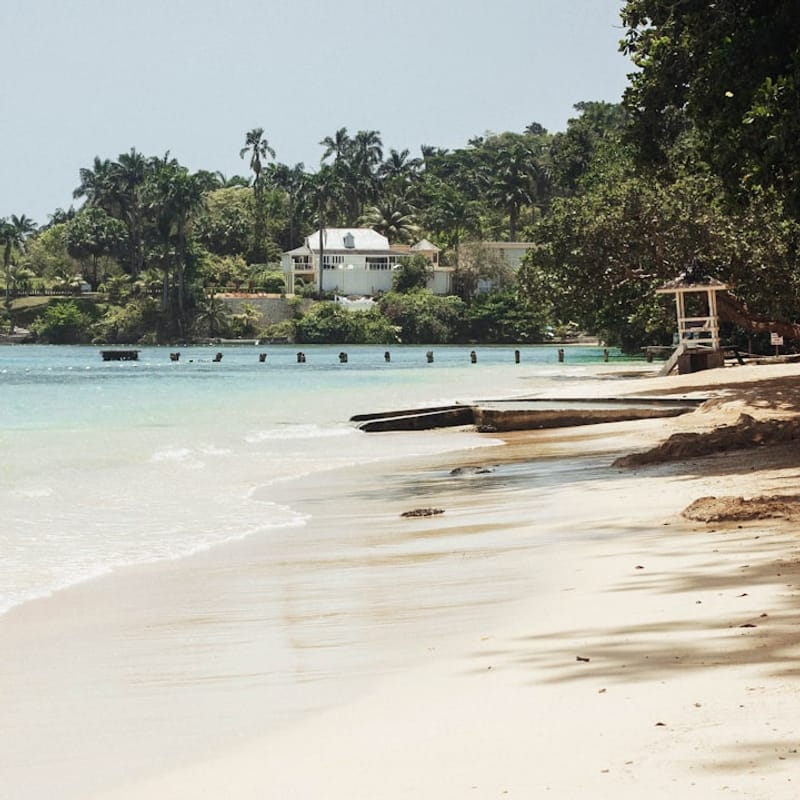 Luxury Beachfront Villa
