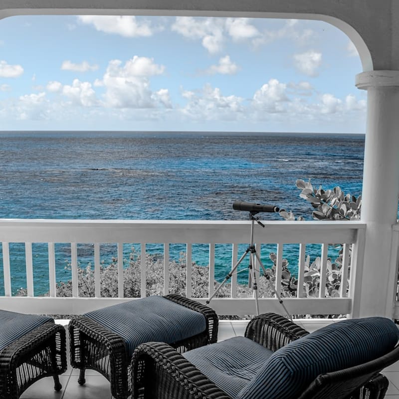 Oceanfront Luxury Suite