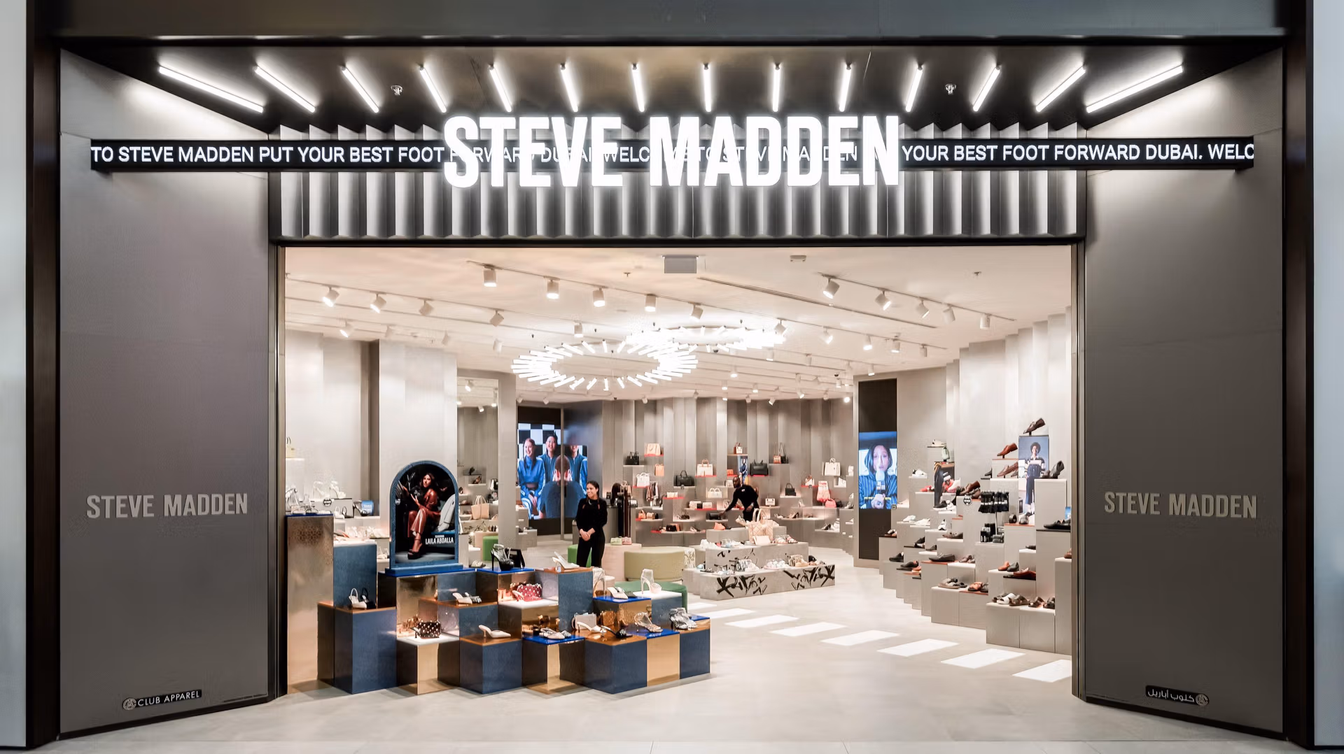 01 Steve Madden DHM store