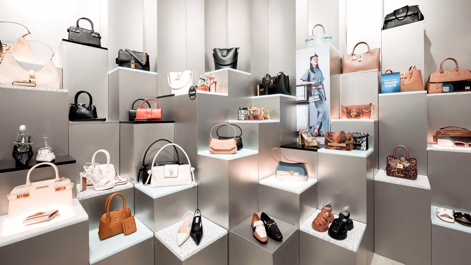 03 Steve Madden DHM store