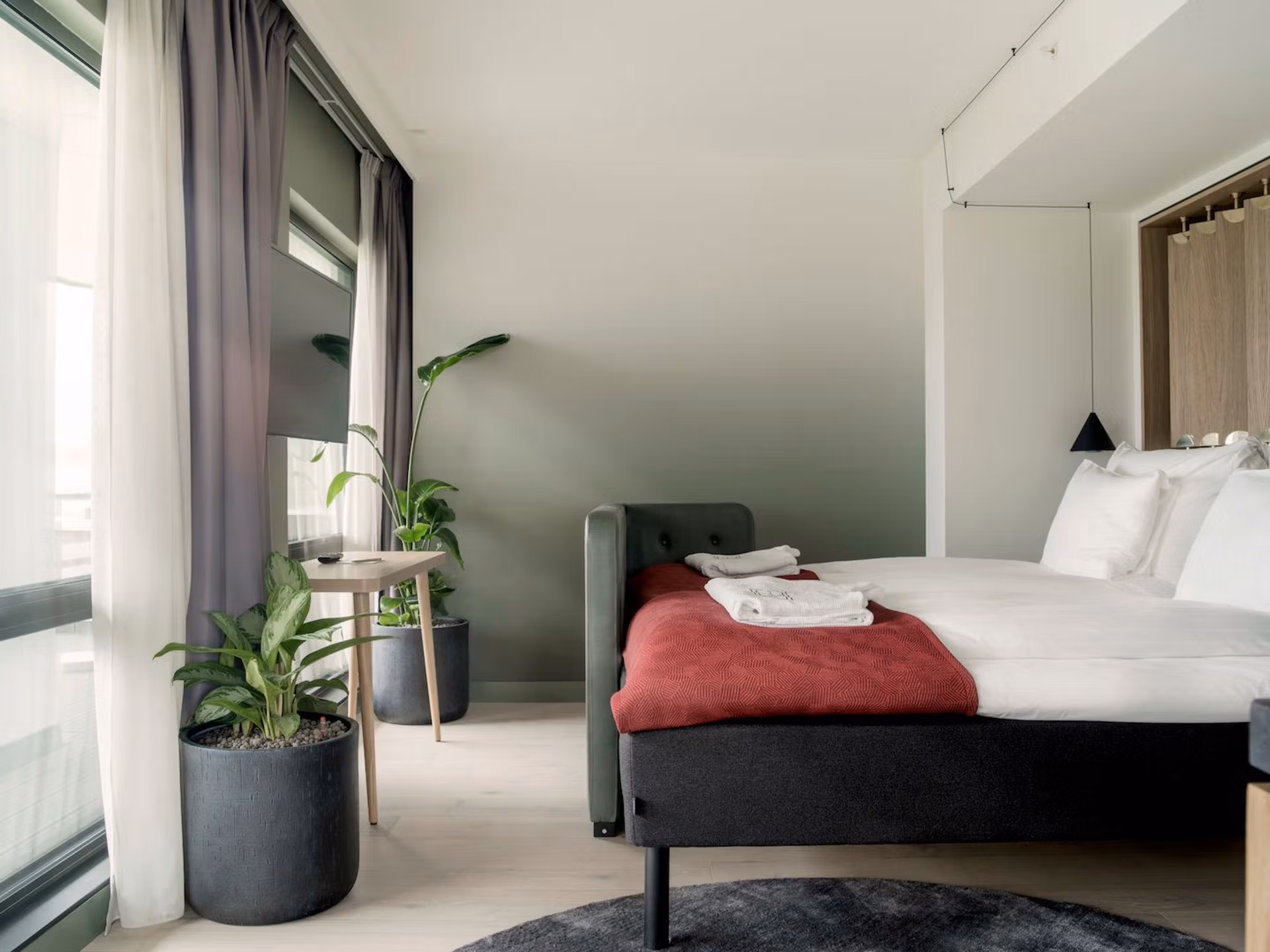 Hotel Norge By Scandic Hotel Norgesuite doublebed Copyright Francisco Munoz