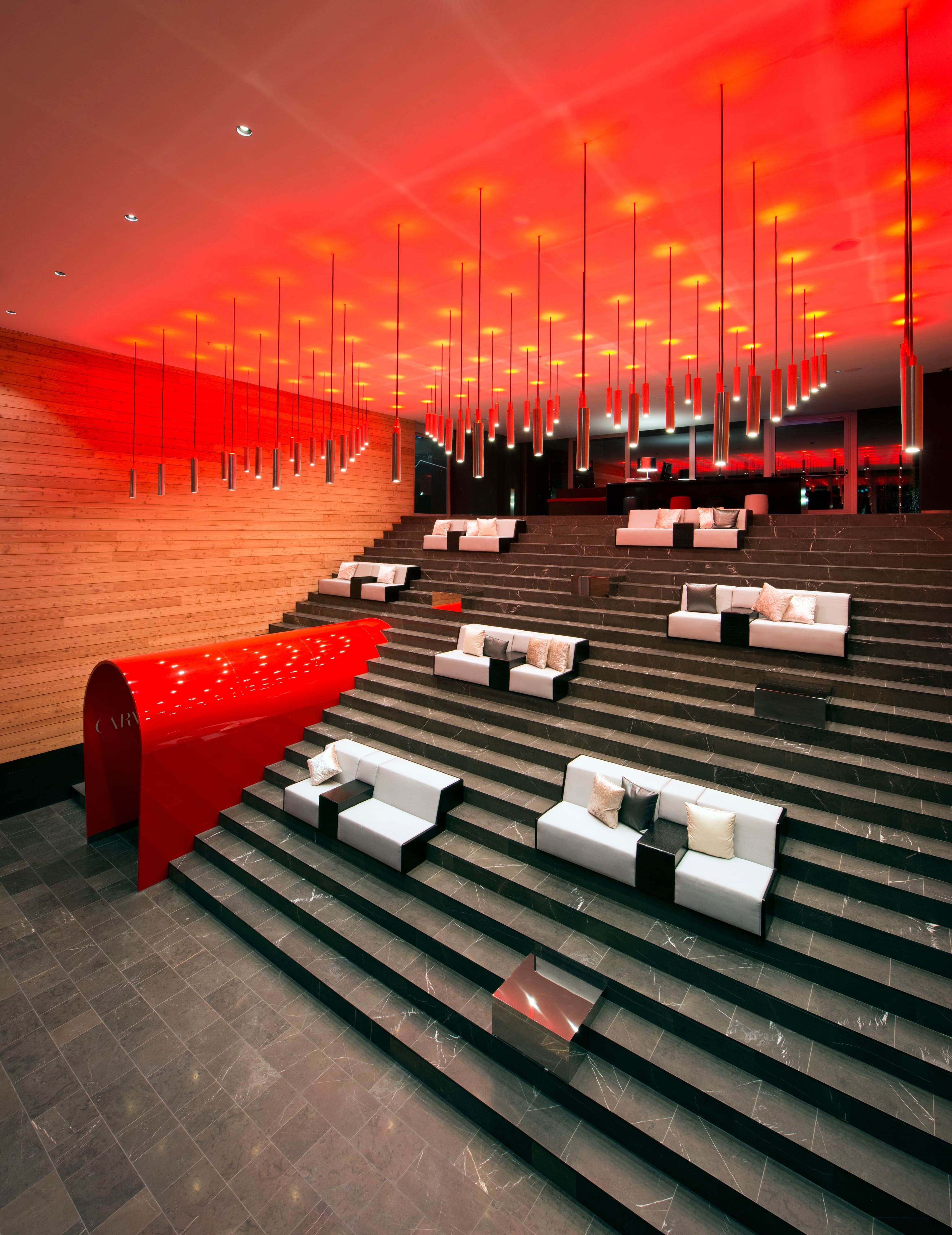 01 w verbier monumental staircase