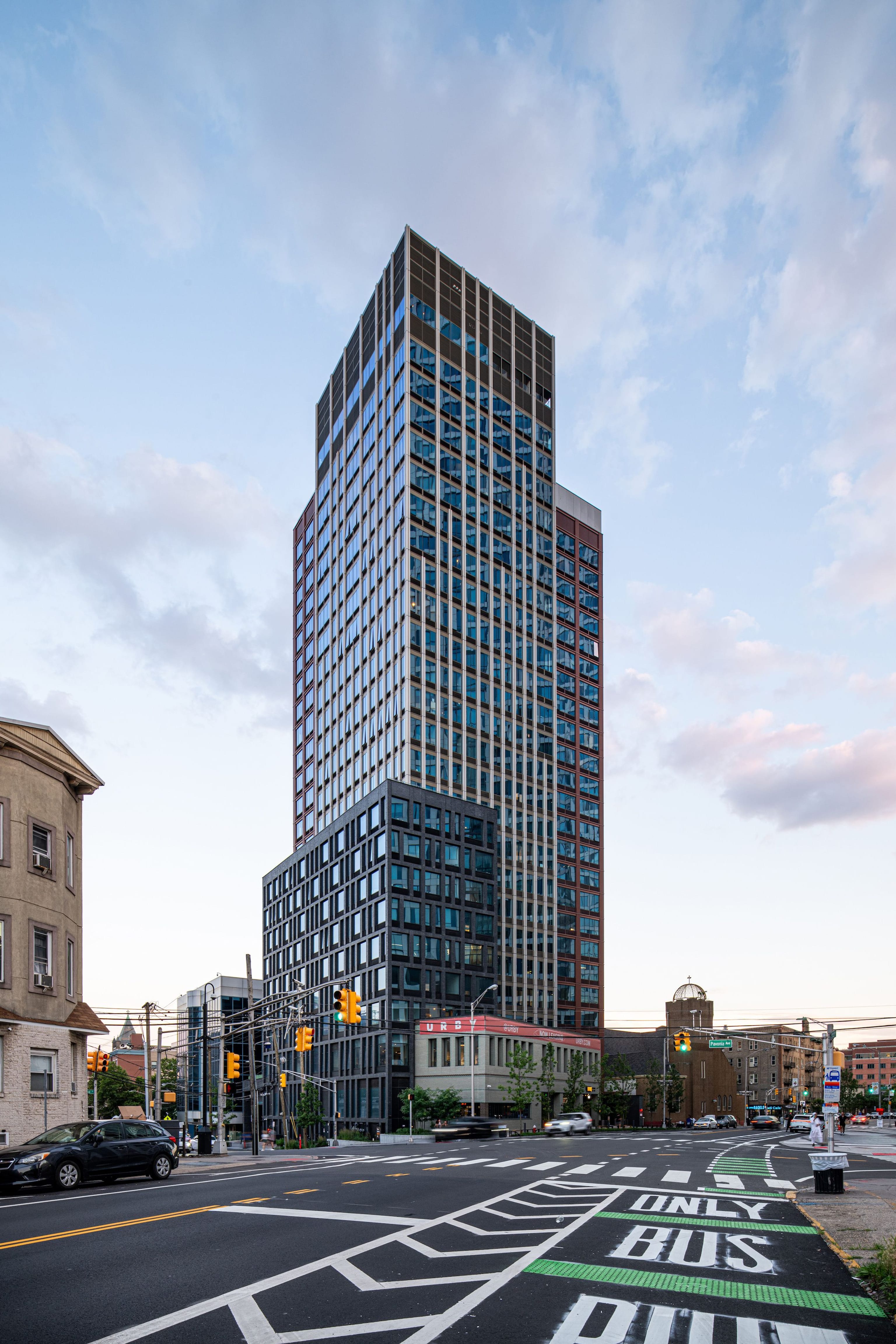 18 JS Qurby credits Robert Tsai concrete