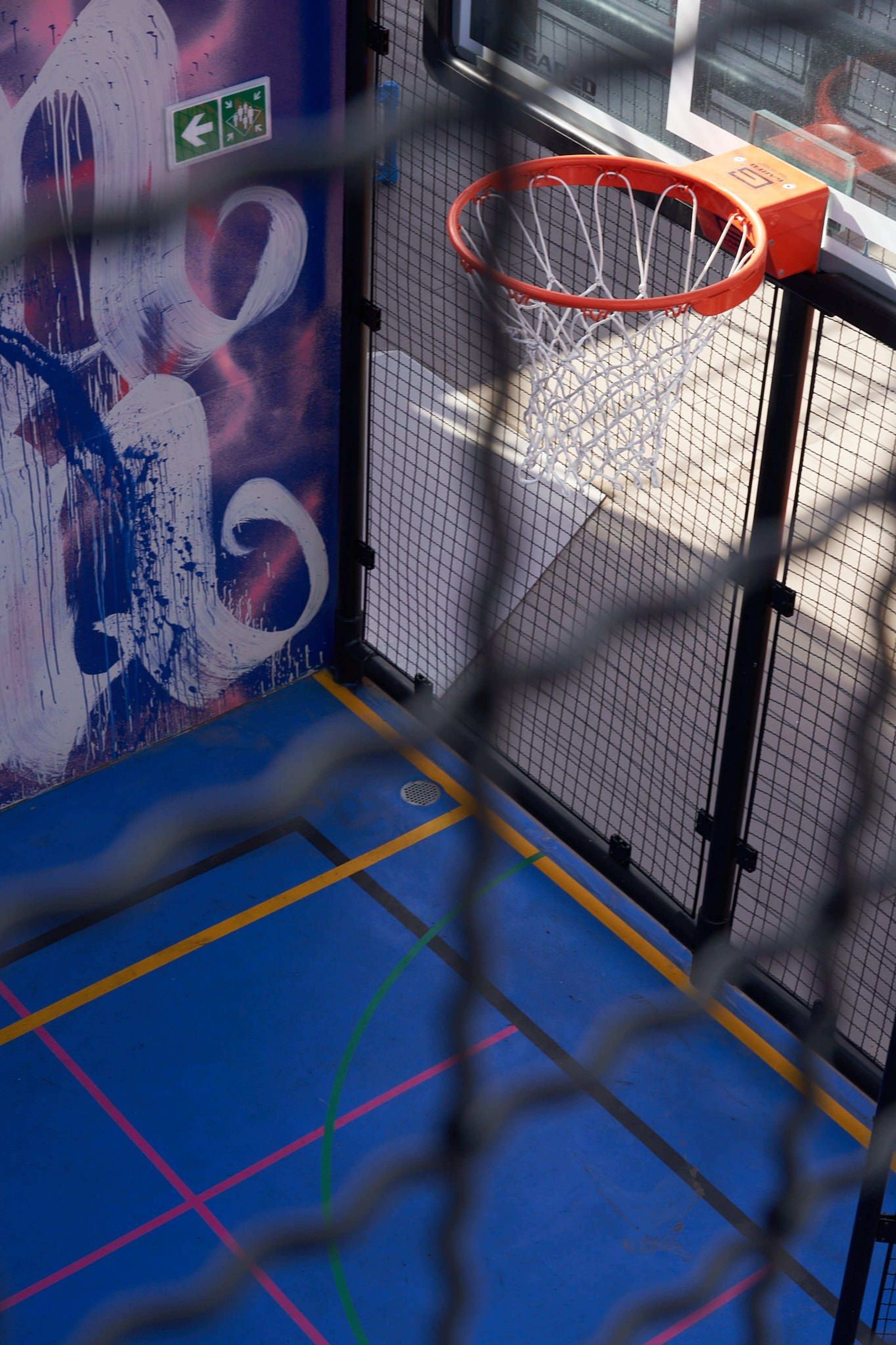 IMG WEL basketball court v1 0109