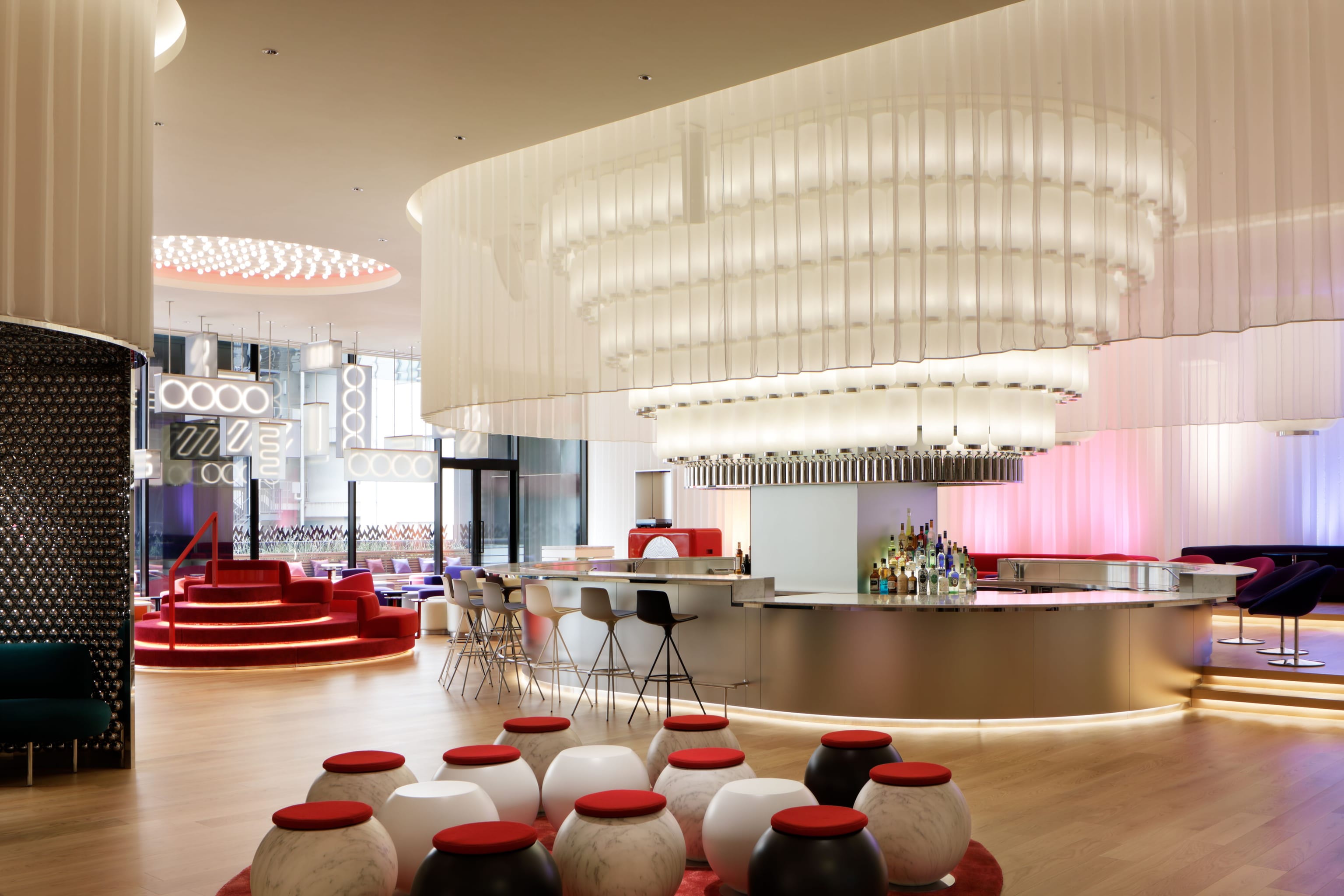 WHO OSAOW Livingroom 05 Whotels concrete