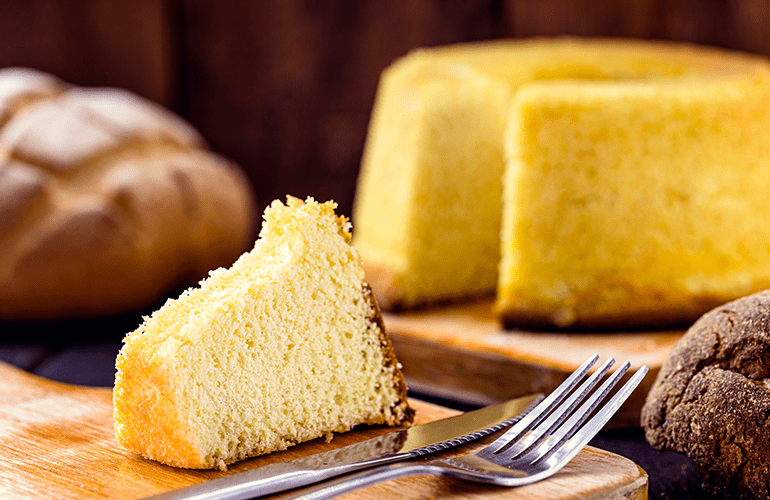 Bolo de fubá com erva doce fofinho e simples