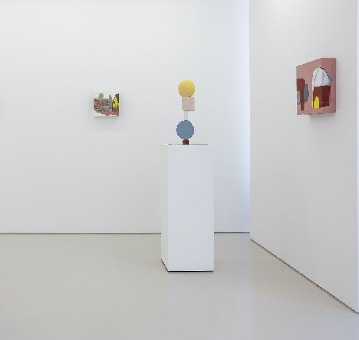 Ari Athans - INSTALLATION VIEW 'ARRIVAL'
