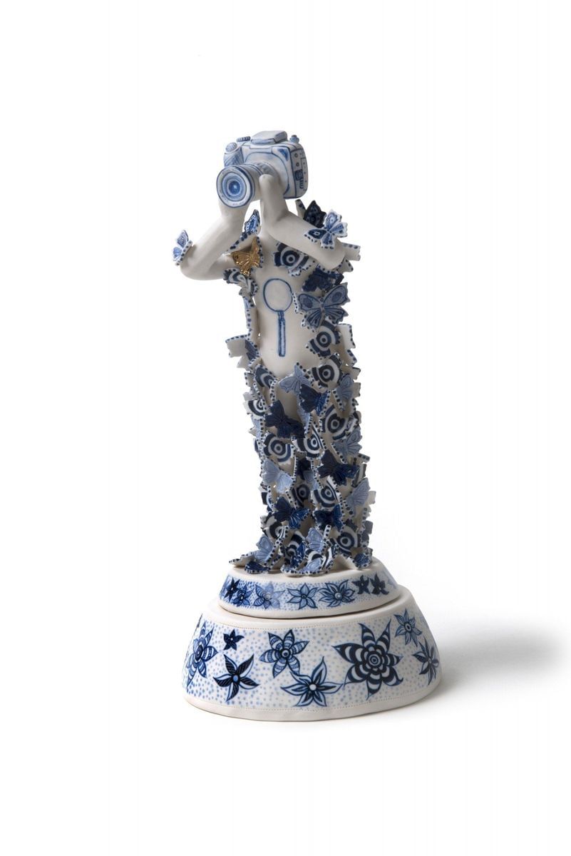 Exquisite Porcelain Figures by Vipoo Srivilasa Express the Ineffable Nature  of Beauty and Connection — Colossal